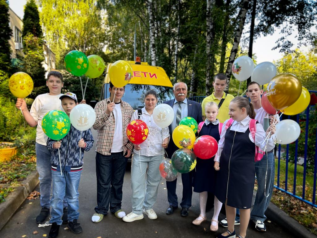 Здравствуй, Страна знаний! Как в центрах для детей-сирот отметили 1 сентября