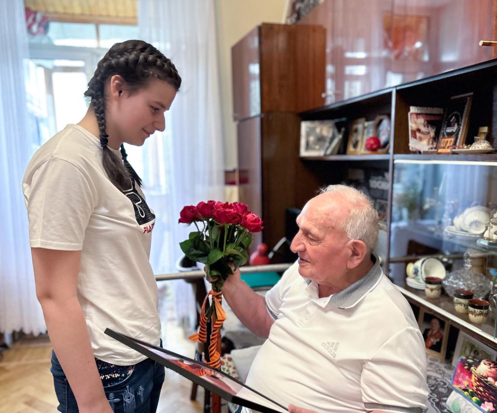 Маленькие руки – большая помощь. Почему так важно развивать детское волонтерство 